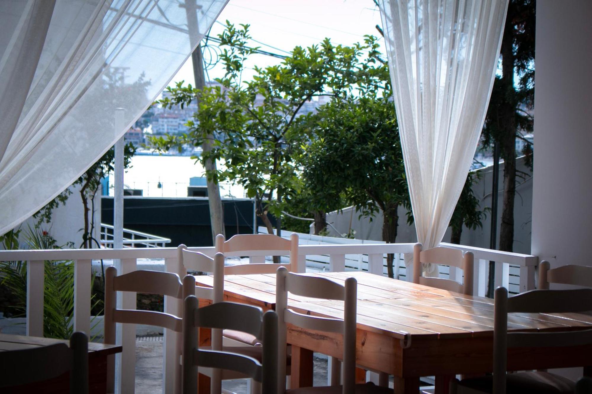 Hotel Fron ซารานเดอ ภายนอก รูปภาพ