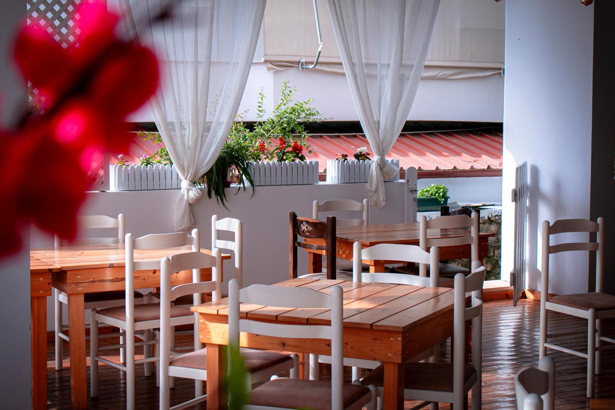 Hotel Fron ซารานเดอ ภายนอก รูปภาพ