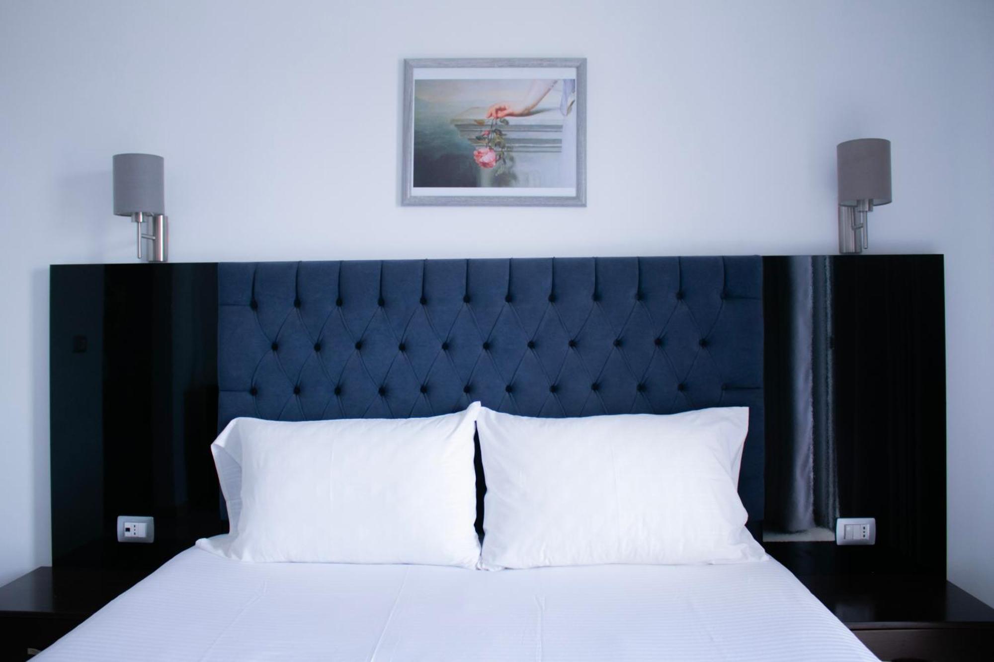 Hotel Fron ซารานเดอ ภายนอก รูปภาพ