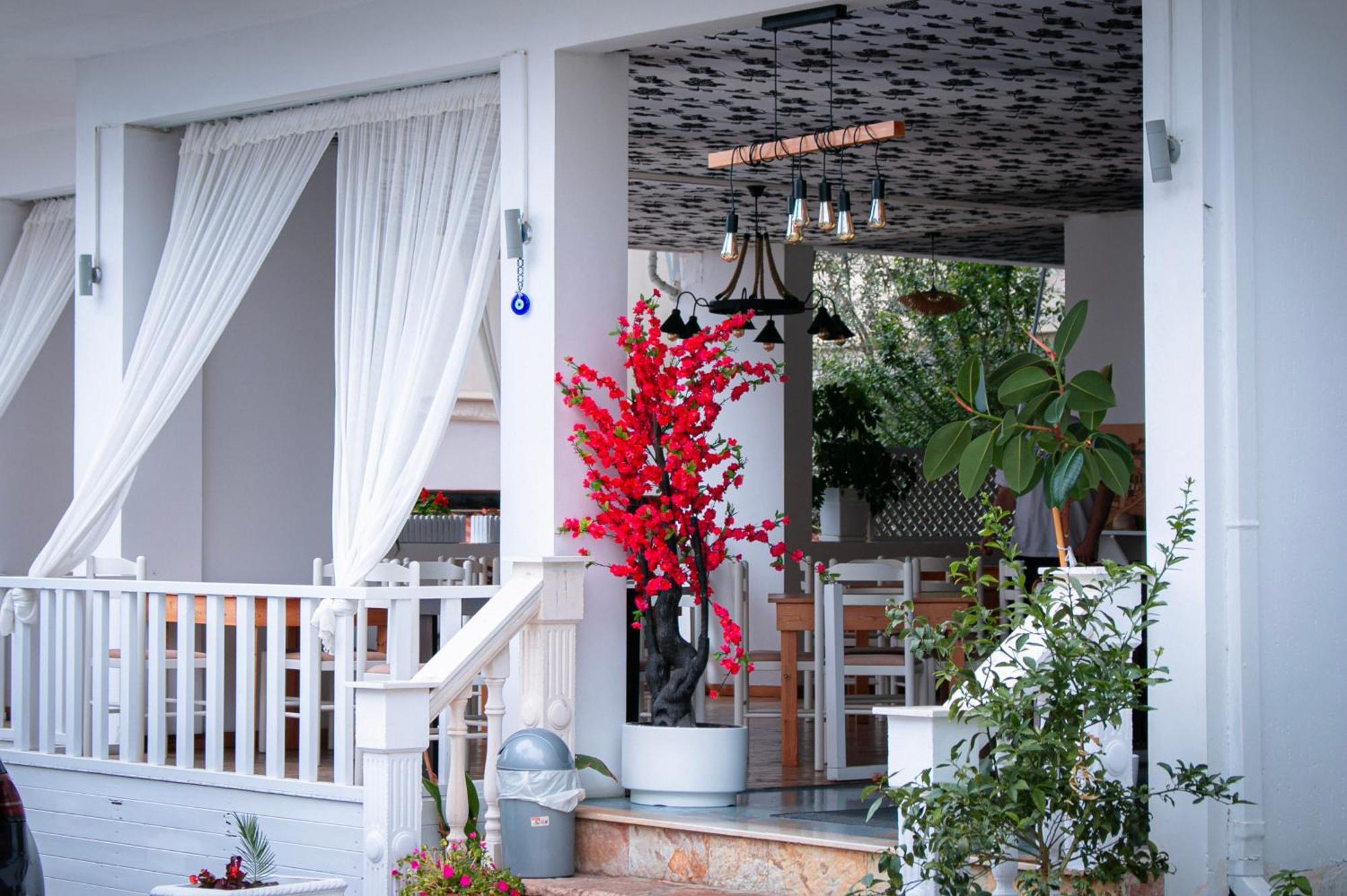 Hotel Fron ซารานเดอ ภายนอก รูปภาพ