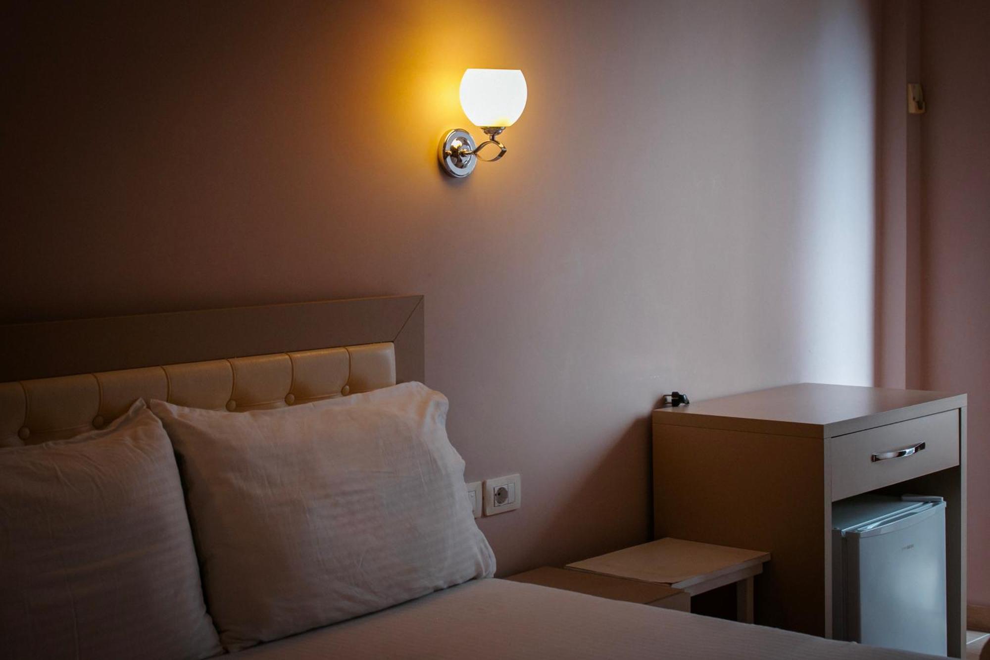 Hotel Fron ซารานเดอ ภายนอก รูปภาพ