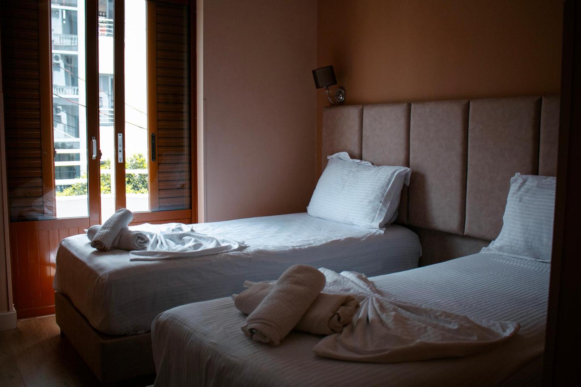 Hotel Fron ซารานเดอ ภายนอก รูปภาพ